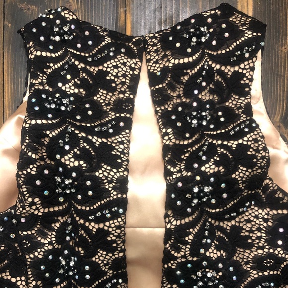 Nina Canacci Enchanting High Neck Sleeveless Black Ball Gown Dress #1247 Size 18 - Picture 4 of 11